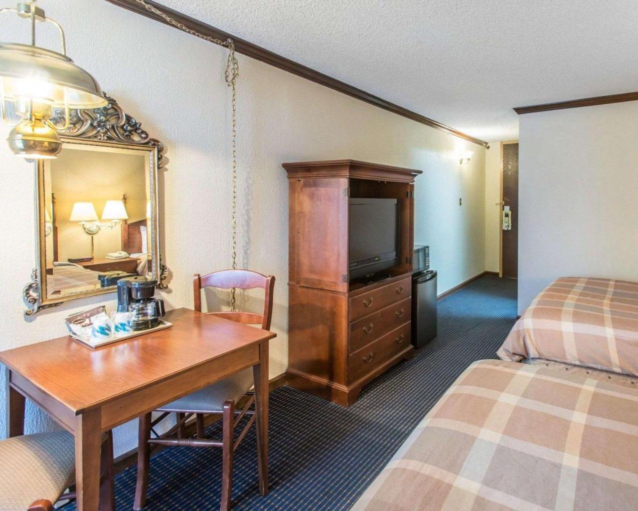 Rodeway Inn And Suites Boulder Broker Exterior foto